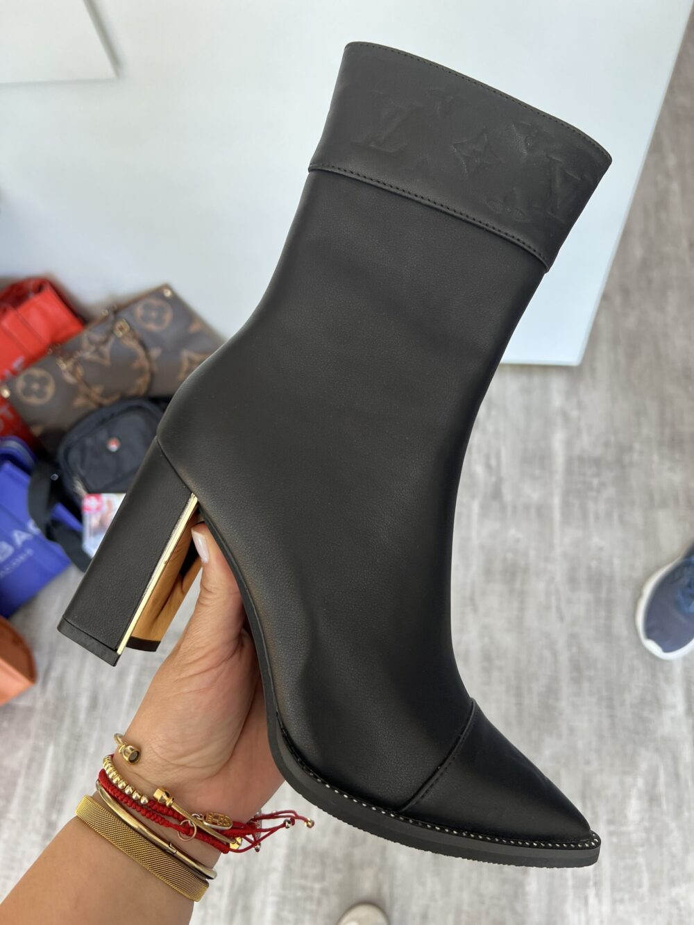 Lv bota - Image 4